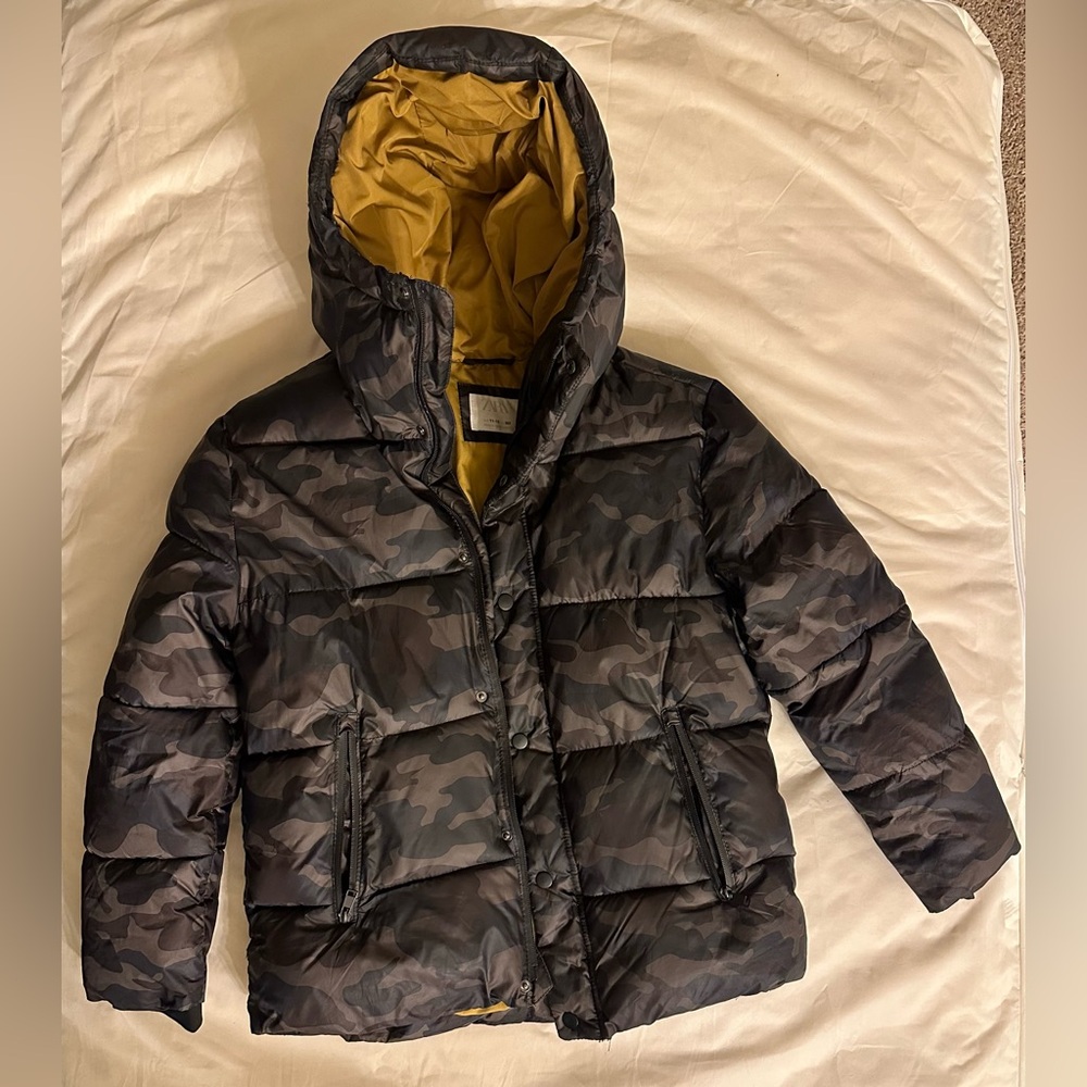Boys ZARA Camo Print Puffer Coat size 11-12 in great condition